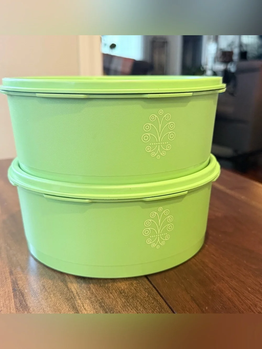 2 Vtg TUPPERWARE #1204 Lime Green Canister w/#1205 Sealing Lids USA